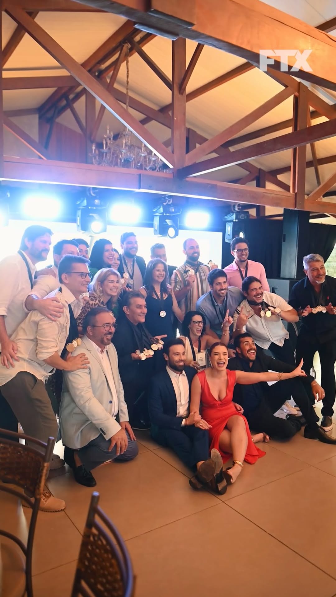 Que venha o próximo ano de desafios e vitórias! Que venha o próximo ano de desafios e vitórias!