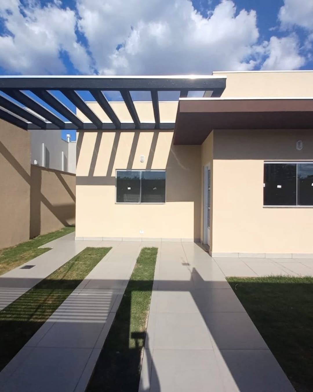 Um imóvel que “resolve a vida” pela localização, com praticidade e conforto.